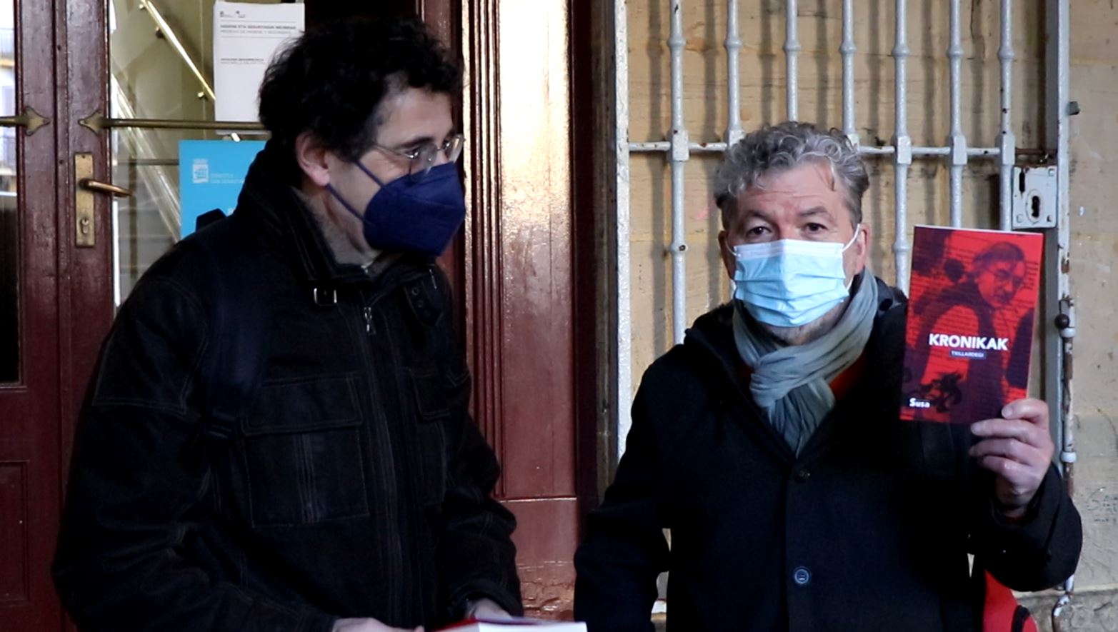 Koldo Izagirrek eta Juan Luis Zabalak 'Txillardegi'-ren kronikak bildu dituzte liburu batean