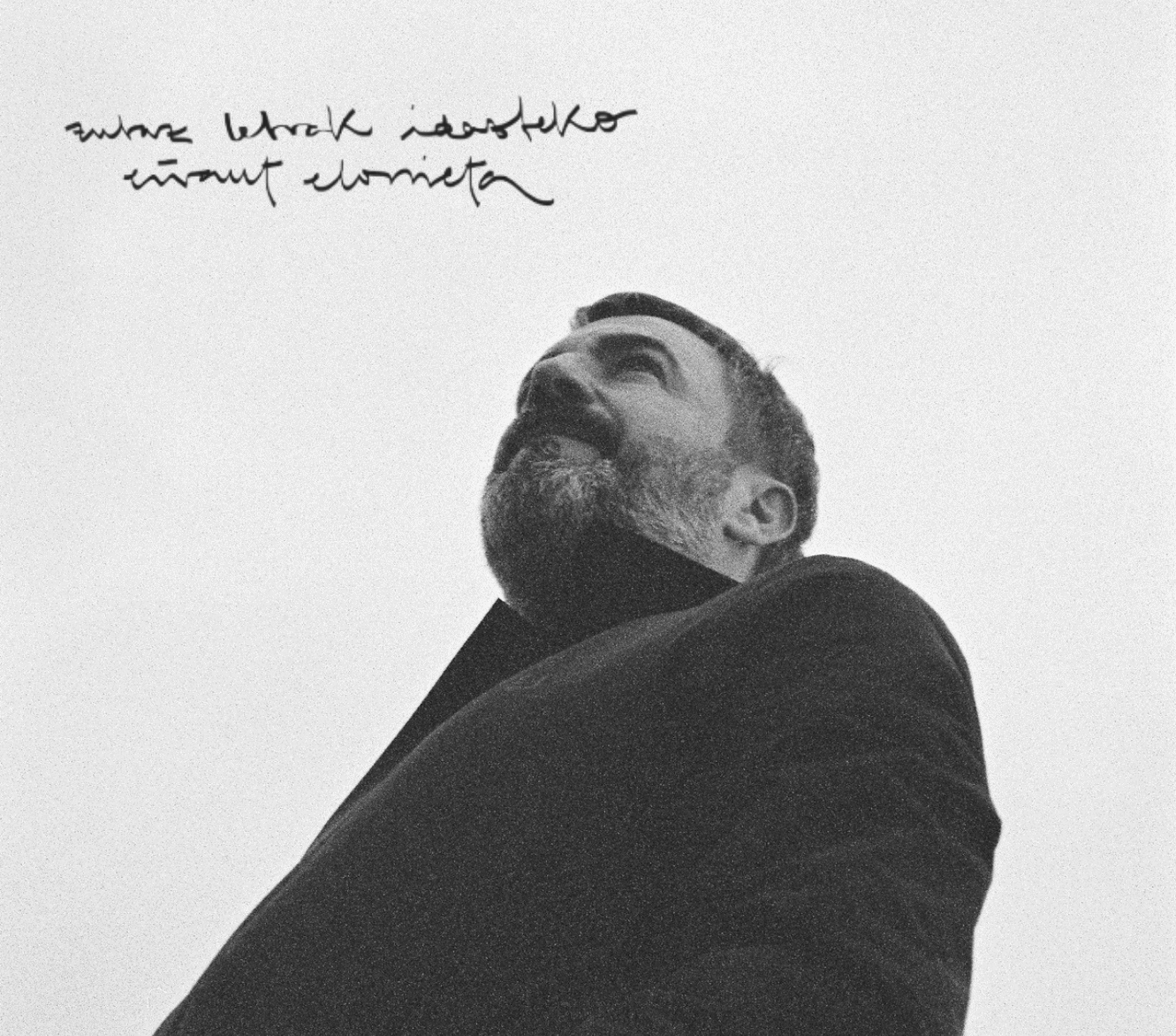 Eñaut Elorrietak 'Zutaz letrak idazteko' kantua aurkeztu du