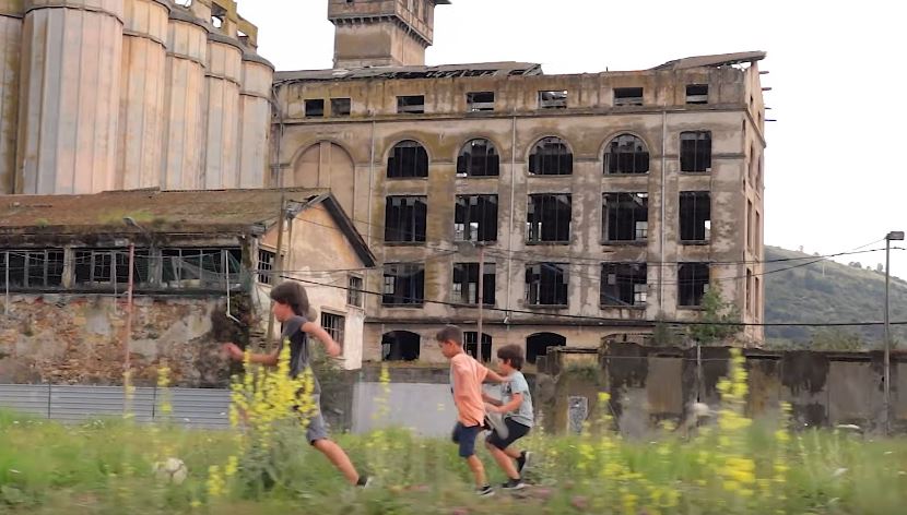 Lur Jota taldeak ‘20 urte eta gero’ kanta eta bideoklipa aurkeztu ditu