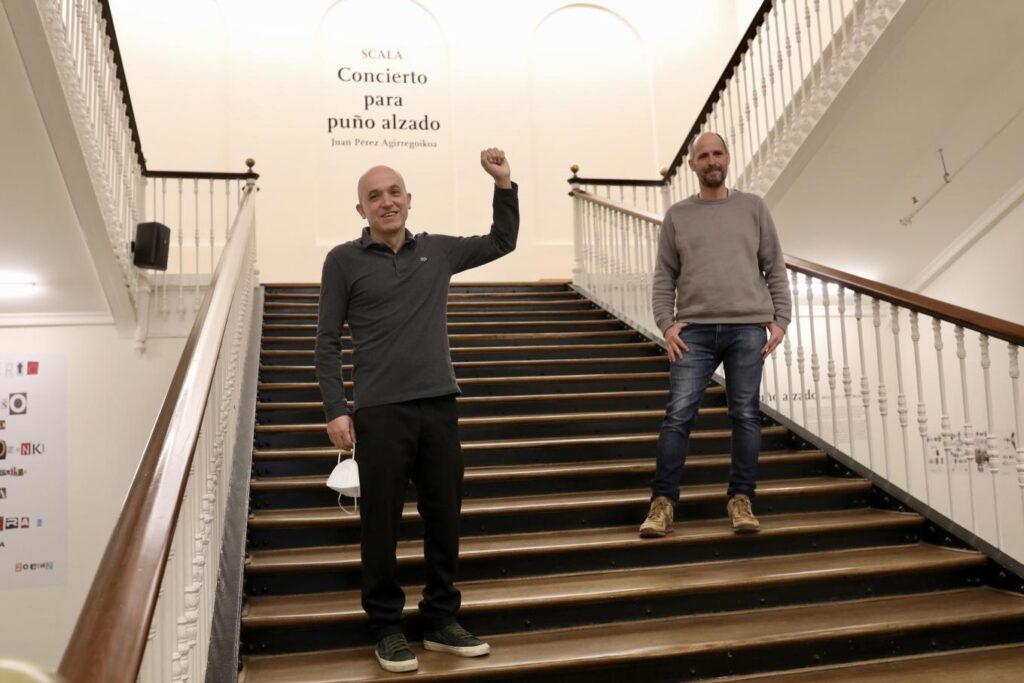 Juan Perez Agirregoikoa artistaren soinu-instalazioa paratu dute, Donostiako Tabakaleran