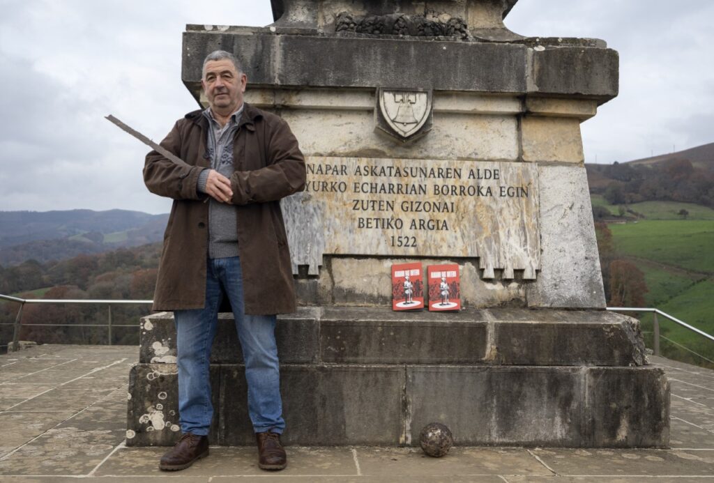 Jon Alonso idazleak ‘Amaiur bat urtero’ liburua aurkeztu du