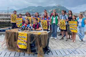 Donostiako Piratek aurtengo Aste Nagusia aurkeztu eta honen ezaugarriak aletu dituzte gaur, Donostiako Kaian