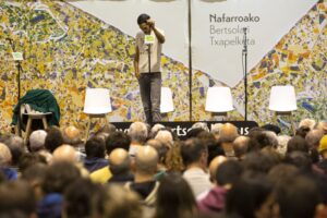 Nafarroako Bertsolari Txapelketako finalean kantuan arituko den zortzikotea ezagutzera eman dute