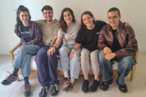 ‘Kutxatu Gasteiz’, ‘Bizitza baten koplak’, ‘Garun Null’, ‘Akerra Marioker’ eta ‘Doluak’ Gazte Sortzaileak bekarako aukeratuak