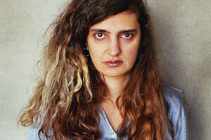 Artium Museoak Marwa Arsanios artistaren ‘Lurrak ez du jaberik izango’ bakarkako erakusketa zabalduko du ostiralean