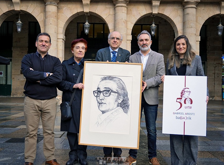 Gabriel Aresti omentzeko bi zuzeneko aurkeztu dituzte Bilbon