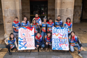 Gazte Euskaltzaleen Sareak 24. Korrikan aktiboki parte hartzeko gonbita egin diote euskal gazte jendarteari