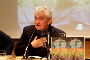 Bernardo Atxagak eta Jabier Muguruzak 2025eko NIE saria jasoko dute