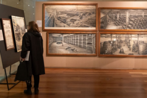 San Telmo Museoak Gerardo D’Abrairaren industria-marrazkiekin osatutako ‘Barreiatutako paisaiak’ erakusketa aurkeztu du