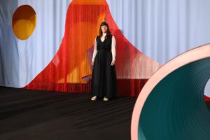 Zentzumenetan oinarritutako beste kodetze-aukera batzuei bide emateko erakusketa zabaldu dute Tabakaleran