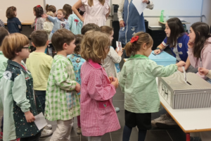 Literaturaren aldeko hauteskundeak egingo dituzte Euskal Herriko ikastoletan