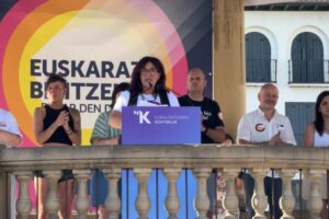 Milaka euskaltzalek “euskaraz bizitzeko behar den dena” aldarrikatu dute Iruñean
