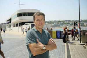 Joxan Oiz Arruti idazleak irabazi du Euskarazko Literatura Sorkuntzarako Xabier Lete Beka