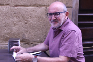[Bideoa] Xabier Mendigurenek Morlanseko hilketa ekarri du literaturara